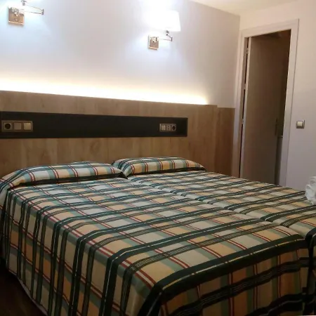 Mencio - Placa Major Hotel