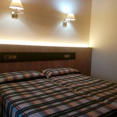 Hotel Mencio - Placa Major